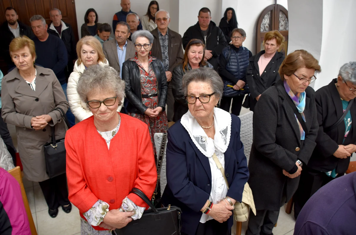 USKRSNA LITURGIJA U POŽEGI: Vjernici uz paroha Petrovića proslavili najveći kršćanski blagdan