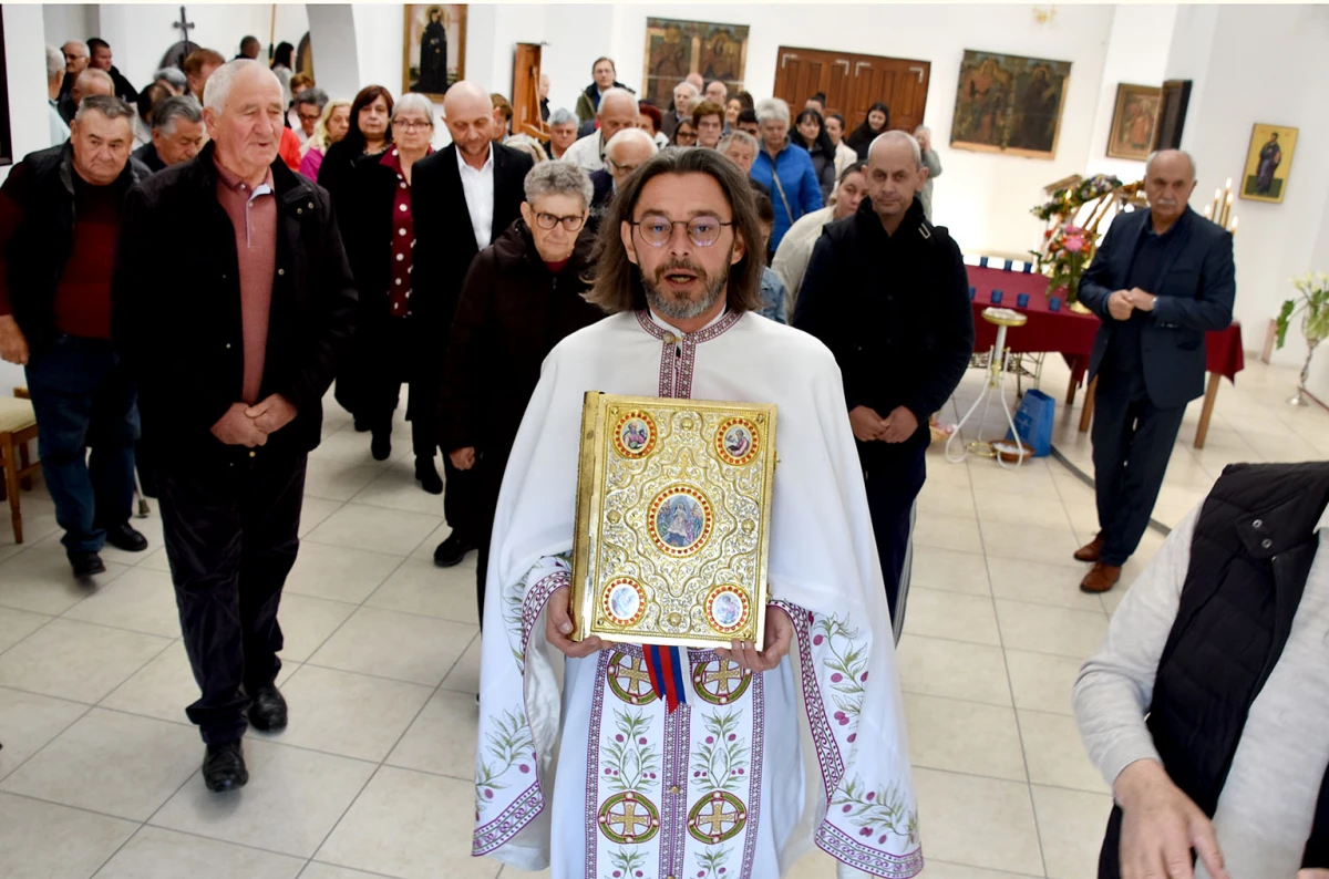 USKRSNA LITURGIJA U POŽEGI: Vjernici uz paroha Petrovića proslavili najveći kršćanski blagdan