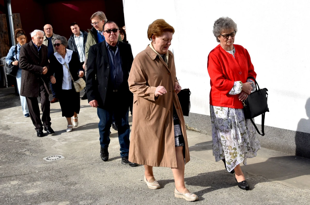 USKRSNA LITURGIJA U POŽEGI: Vjernici uz paroha Petrovića proslavili najveći kršćanski blagdan
