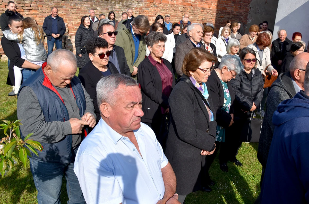 USKRSNA LITURGIJA U POŽEGI: Vjernici uz paroha Petrovića proslavili najveći kršćanski blagdan