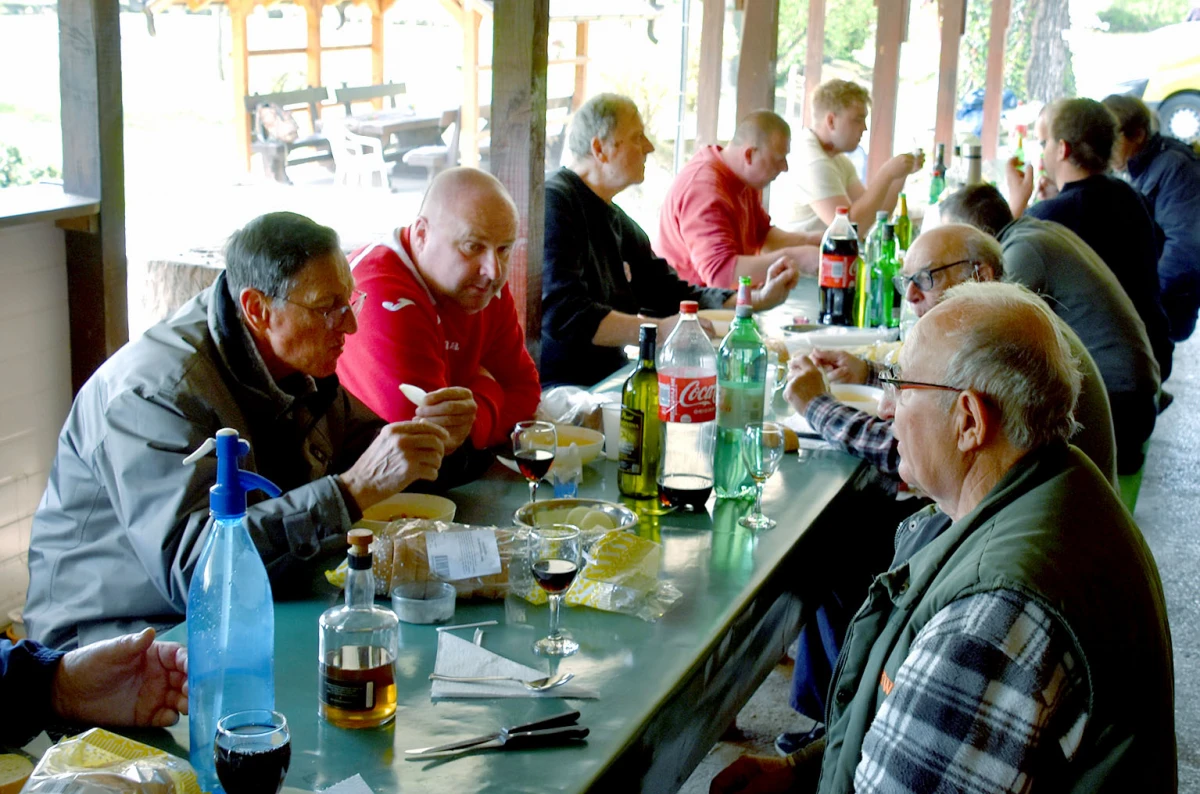 Ribiči uživali u Eminovcima: Mario Dobiš najuspješniji na društvenom natjecanju ŠRU ’Šaran’