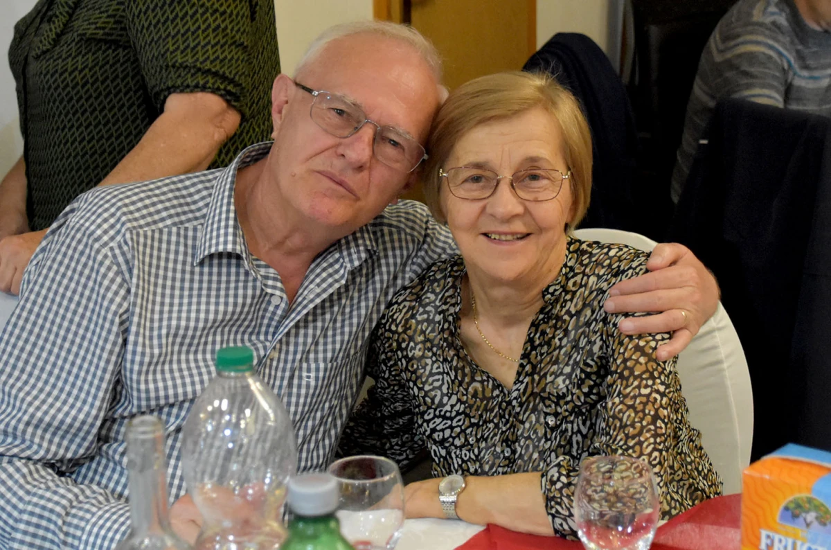 RASPLESANA SUBOTA U POŽEGI: Uz grupu Gold zabava u dvorani Luki potrajala do sitnih sati