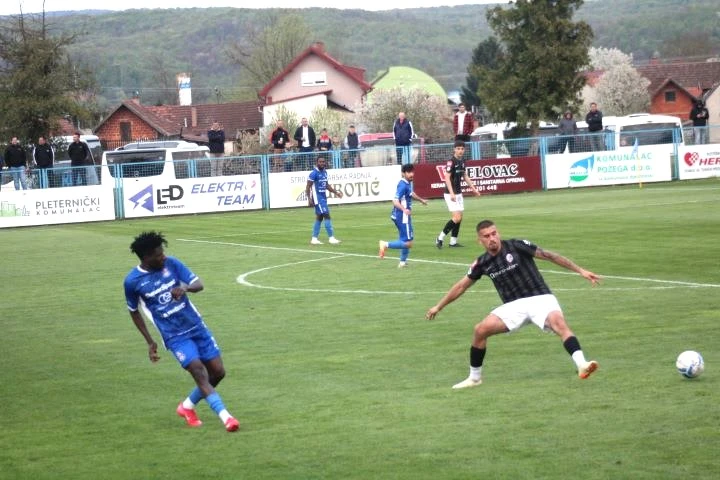 TREĆA HRVATSKA NOGOMETNA LIGA-ISTOK: Slavija i vodeća Marsonia podijelili bodove