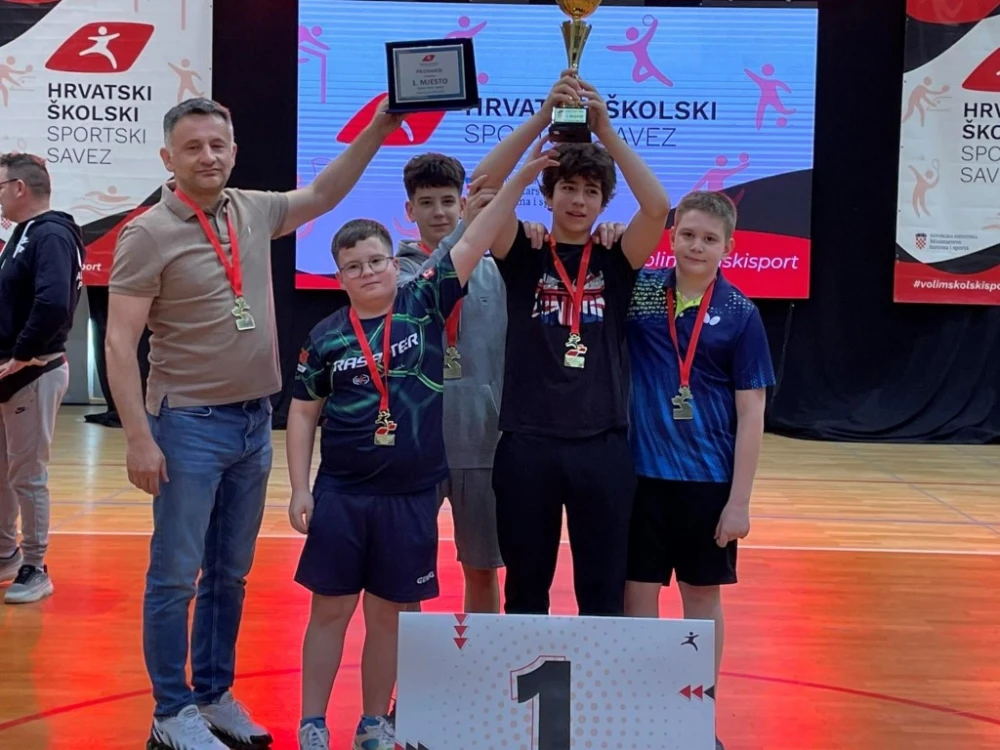 Državni prvaci su stolnotenisači škole Dobriše Cesarić