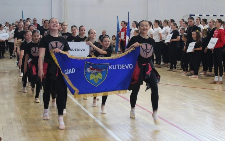 DRŽAVNO PRVENSTVO U MAŽORET PLESU: Uspješan nastup pleterničkih mažoretkinja osvajanjem šest medalja