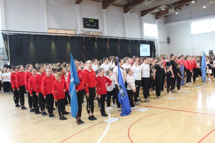 DRŽAVNO PRVENSTVO U MAŽORET PLESU: Uspješan nastup pleterničkih mažoretkinja osvajanjem šest medalja
