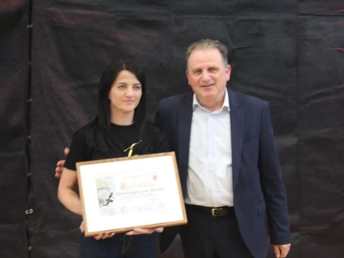 DRŽAVNO PRVENSTVO U MAŽORET PLESU: Uspješan nastup pleterničkih mažoretkinja osvajanjem šest medalja