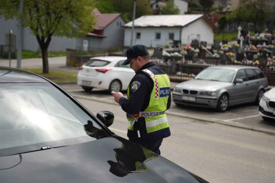 Evo gdje najčešće “padaju” vozači zbog brzine: Građani označili opasne ceste