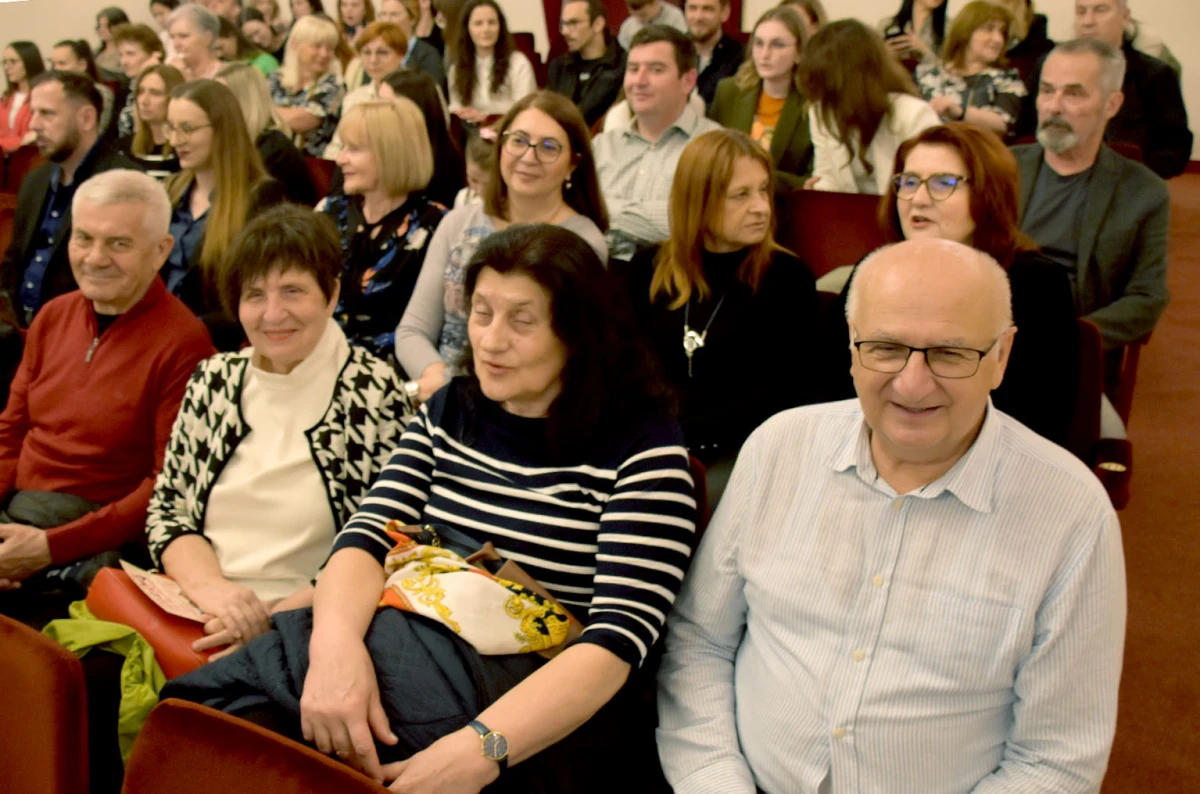 Hit komedija „Pidžama za šestero“ oduševila publiku u Požegi