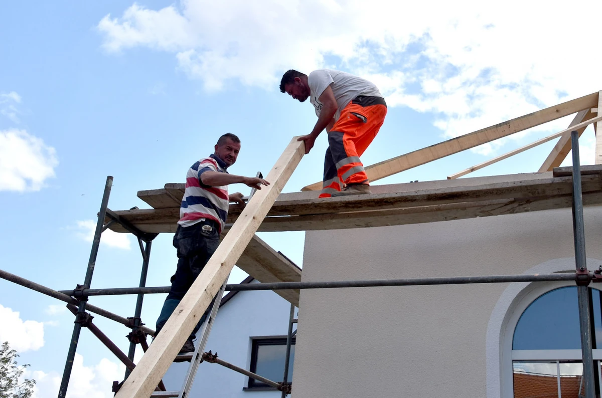 VELIKA OBNOVA U RAMANOVCIMA: Mještani i volonteri uređuju kapelu Sv. Jelene za zlatni jubilej