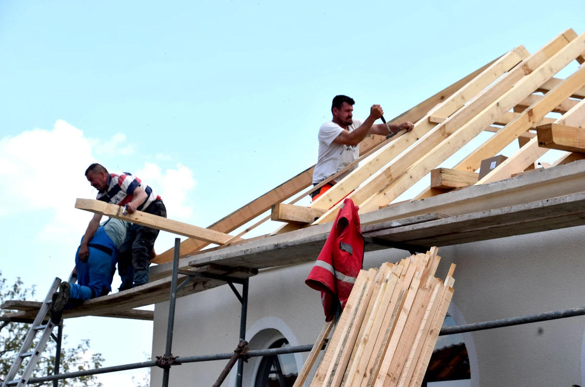 VELIKA OBNOVA U RAMANOVCIMA: Mještani i volonteri uređuju kapelu Sv. Jelene za zlatni jubilej