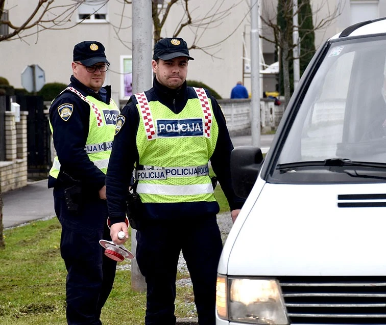 Dvije nesreće, tri ozlijeđene osobe na području Požeštine