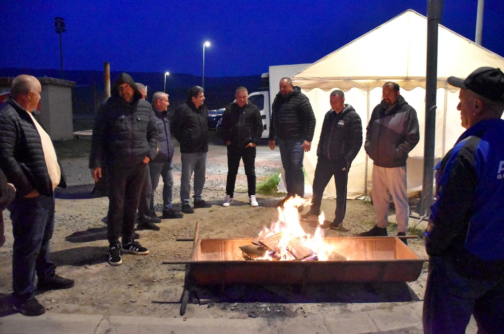KRAJ ŠESTOTJEDNE OPSADE: Prosvjednici u Kutjevu sklonili šator, čekaju se potezi vlasnika kompostane