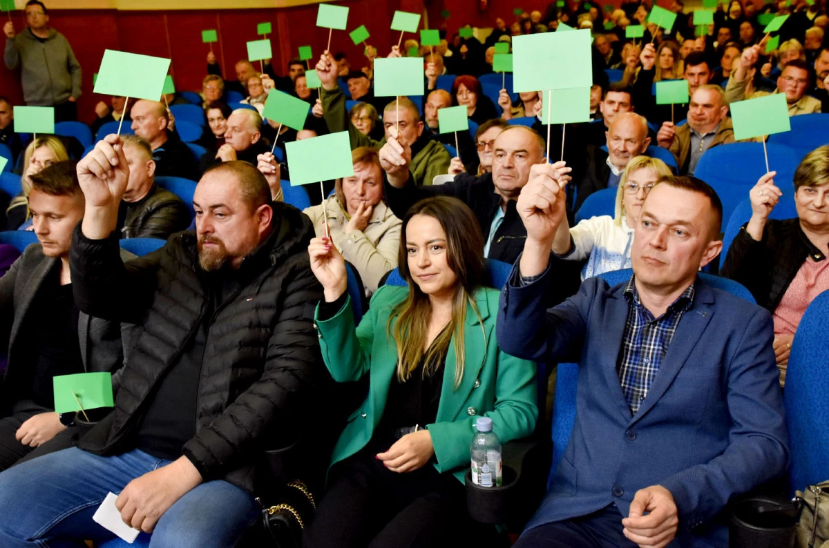 KRAJ ŠESTOTJEDNE OPSADE: Prosvjednici u Kutjevu sklonili šator, čekaju se potezi vlasnika kompostane