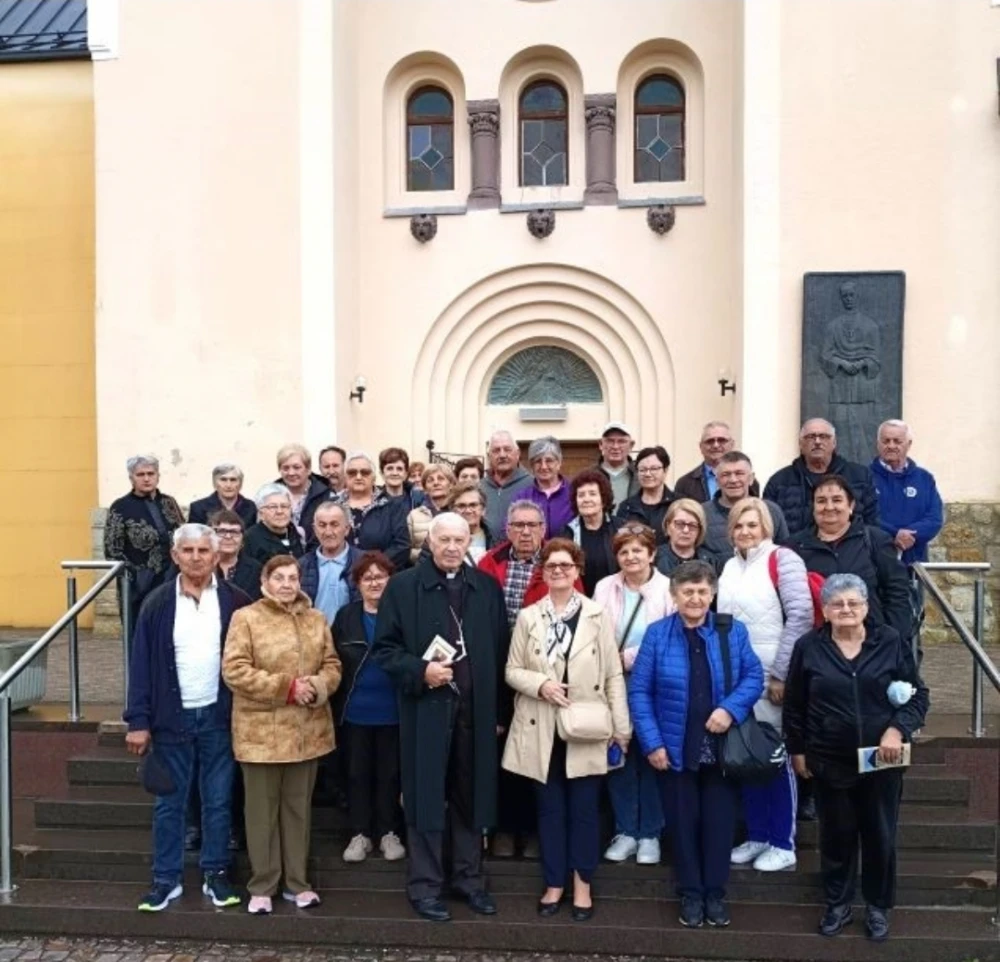 MATICA UMIROVLJENIKA GRADA PLETERNICE: Zanimljiv jednodnevni izlet u Slunj, Karlovac i Krašić