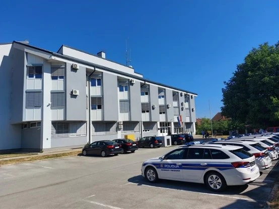 Oglasila se policija: Pregledom svih odgojno-obrazovnih ustanova utvrđeno kako se radi o lažnim dojavama