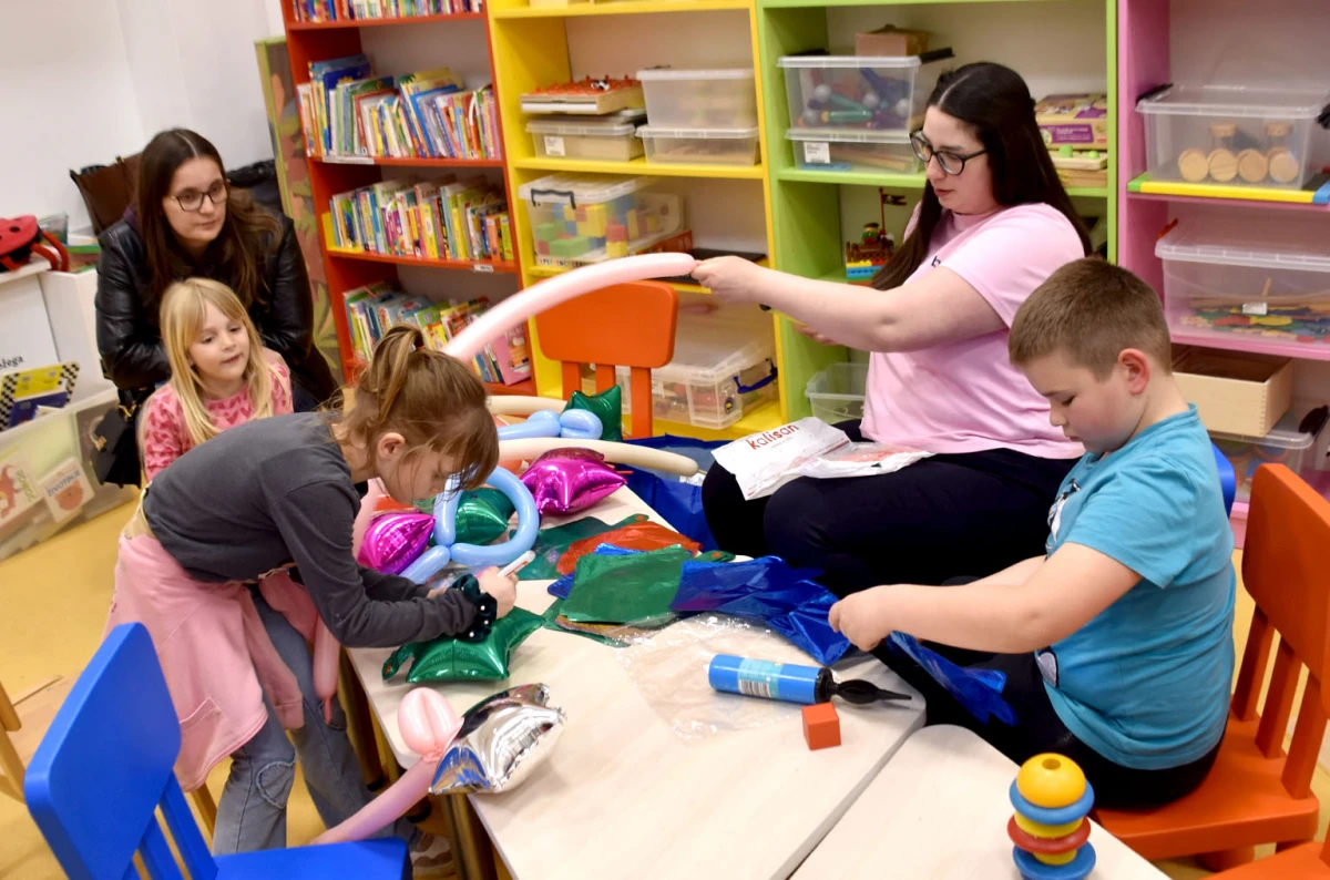Poezija, glazba i izložbe: Noć knjige u Požegi privukla velik interes građana