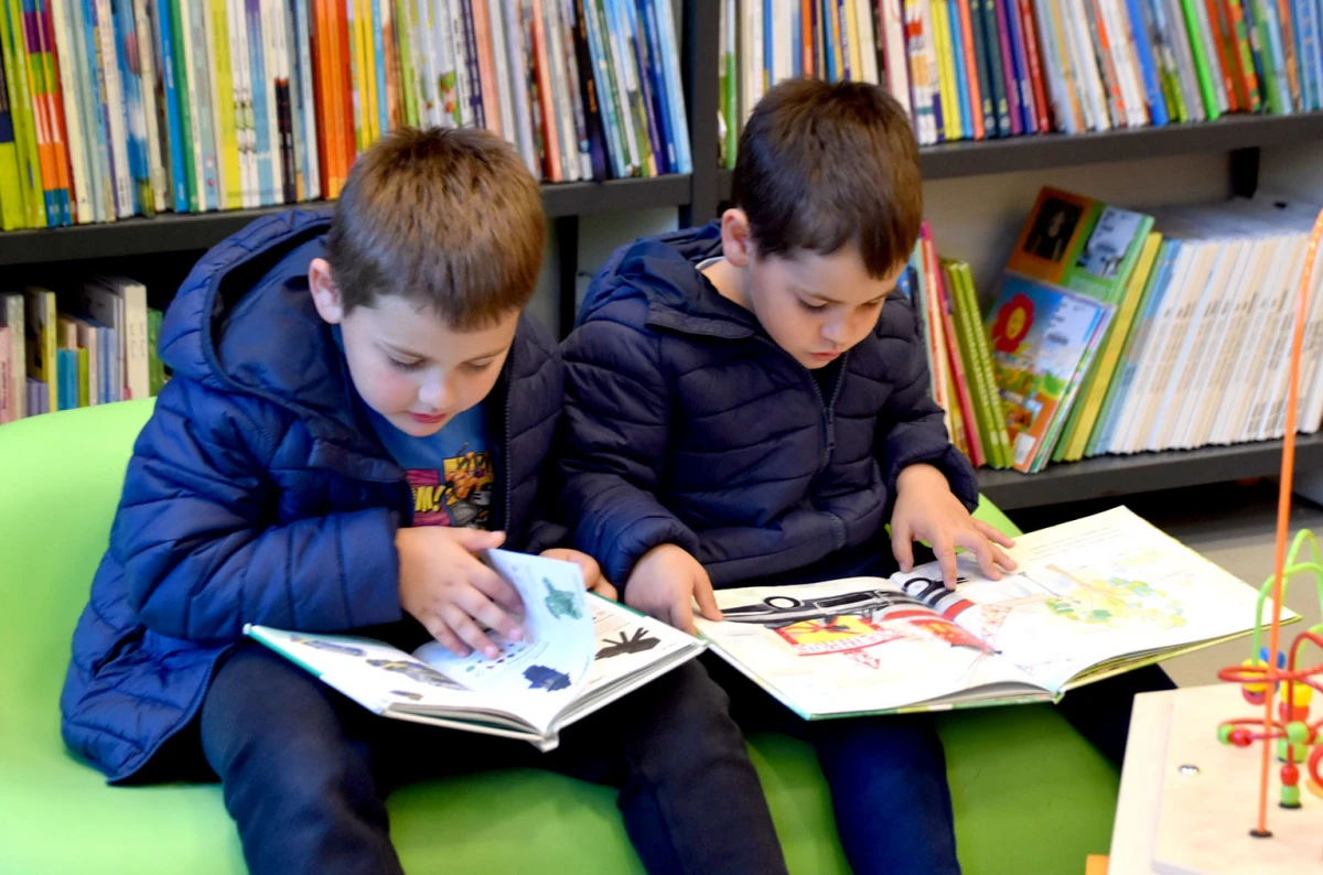Poezija, glazba i izložbe: Noć knjige u Požegi privukla velik interes građana