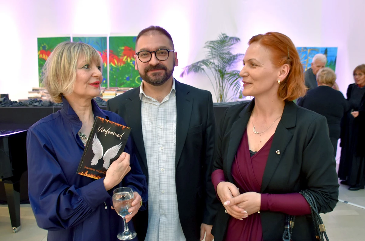Poezija, glazba i izložbe: Noć knjige u Požegi privukla velik interes građana