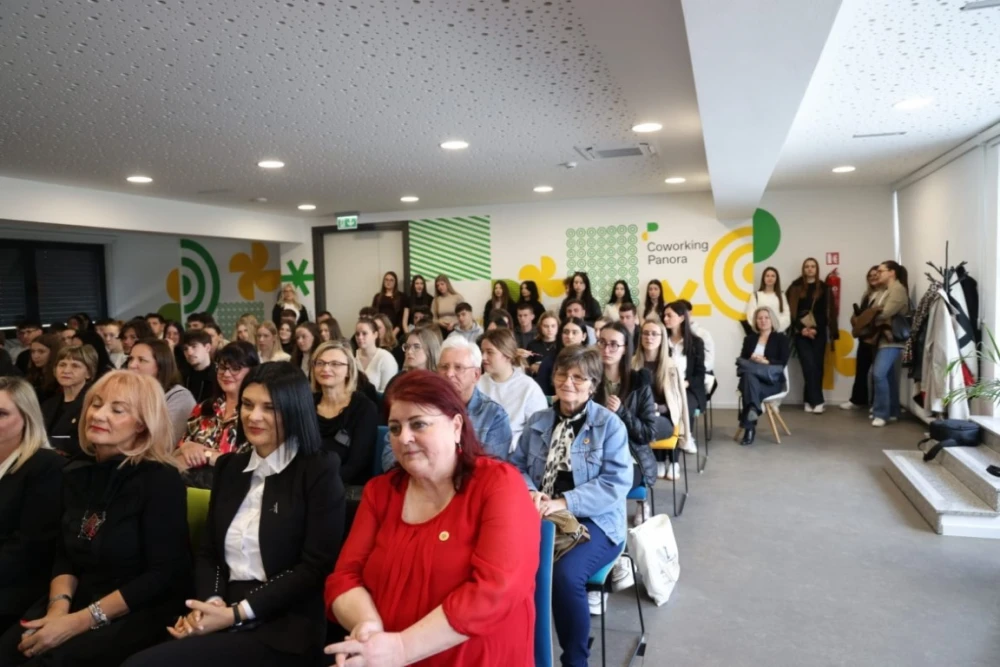 Konferencija ’’Žene i poduzetništvo u Požeško-slavonskoj županiji’’ povodom 70. obljetnice Ekonomske škole Požega: ’’Liderstvo nema spol, a znanje, inovativnost i hrabrost ključ su uspjeha’’