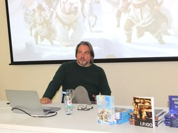 „NOĆ KNJIGE“ U PLETERNIČKOJ KNJIŽNICI: Predstavljen roman Igora Pavlova ’Mač snjegovitih planina’