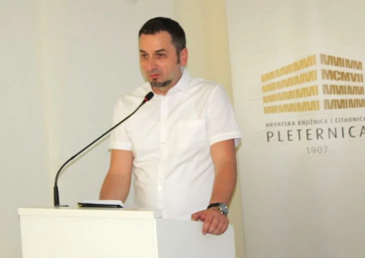 „NOĆ KNJIGE“ U PLETERNIČKOJ KNJIŽNICI: Predstavljen roman Igora Pavlova ’Mač snjegovitih planina’