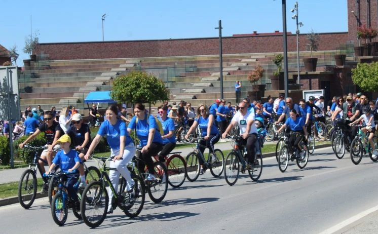 FOTOZABILJEŠKA: Start Biciklijade s Trga bećarca na putu do Zarilca