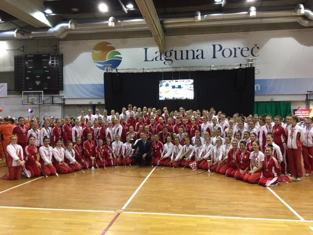 Požeške mažoretkinje ostvarile odlične rezultate na 22. Europskom prvenstvu