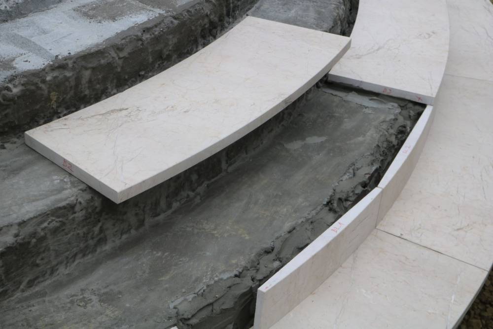 Gradonačelnik Puljašić obišao sanaciju centralnog križa na Groblju sv. Ilije u Požegi