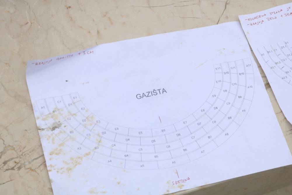 Gradonačelnik Puljašić obišao sanaciju centralnog križa na Groblju sv. Ilije u Požegi