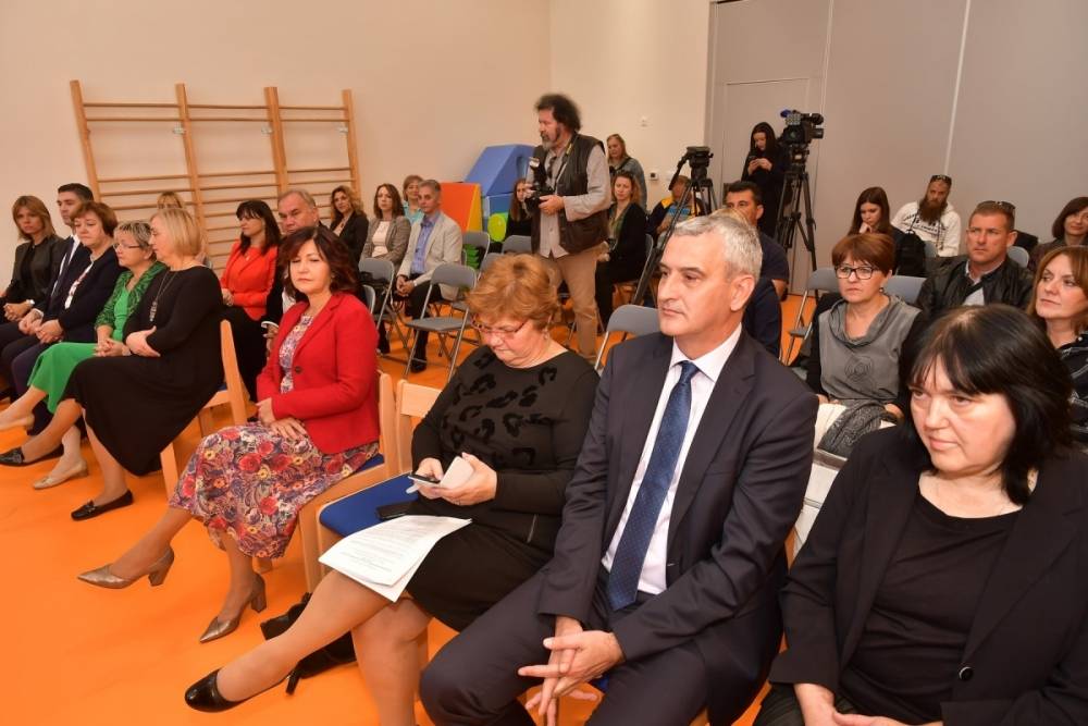 Ministarstvo za demografiju, obitelj, mlade i socijalnu politiku dodijelilo Gradu Požegi 1.690.407,59 kuna za projekt Požeški limači