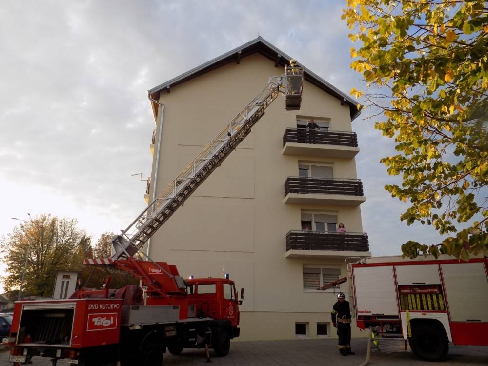 37 vatrogasaca s područja Kutjeva održalo združenu vatrogasnu vježbu