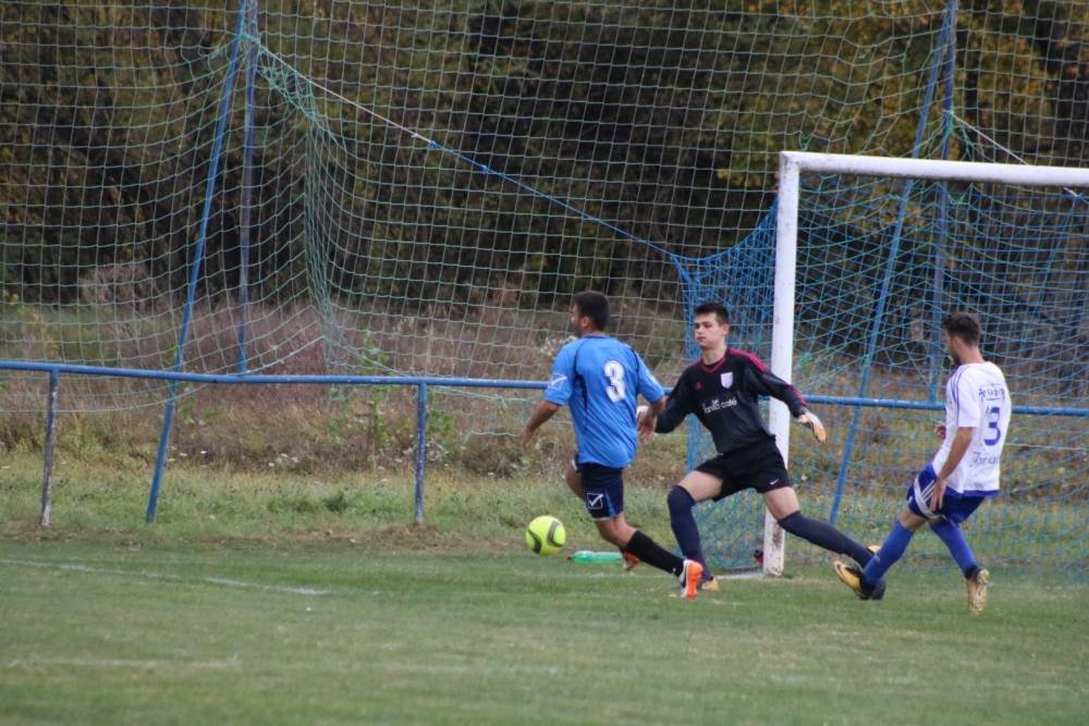 Nogometni derbi NK ʺCroatiaʺ Mihaljevci i NK ʺMladostʺ Pavlovci 2:1