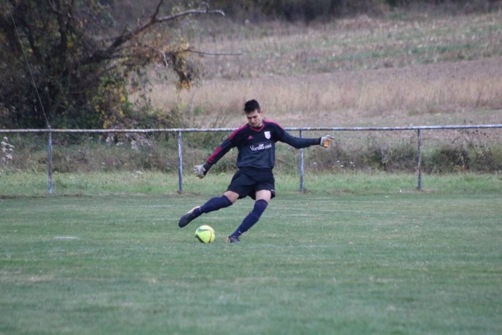 Nogometni derbi NK ʺCroatiaʺ Mihaljevci i NK ʺMladostʺ Pavlovci 2:1