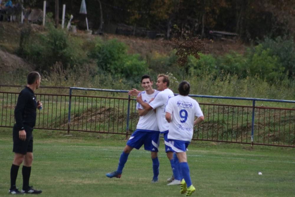 Nogometni derbi NK ʺCroatiaʺ Mihaljevci i NK ʺMladostʺ Pavlovci 2:1