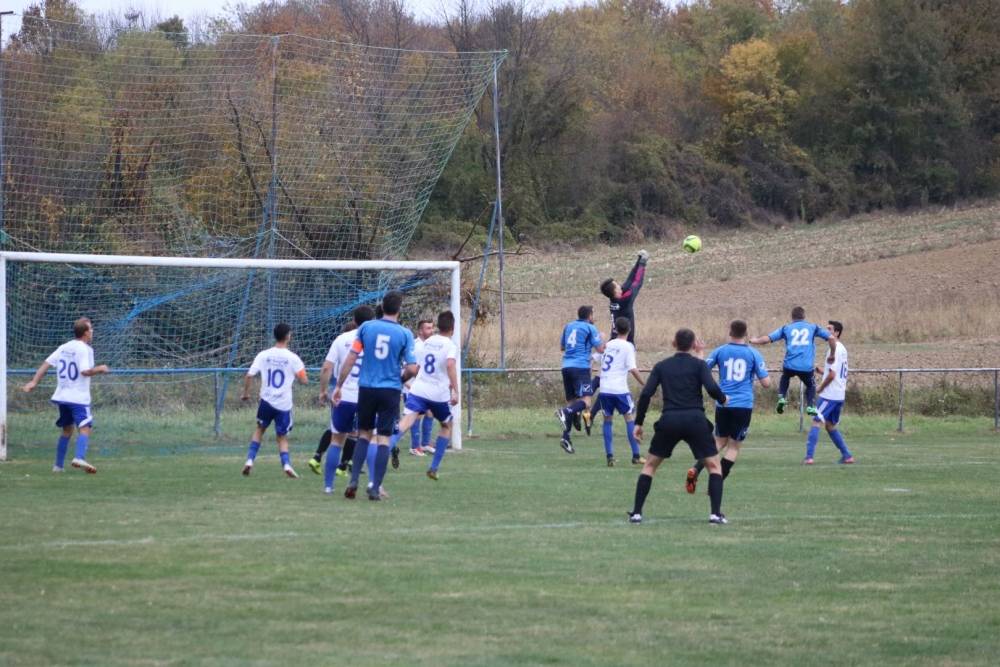 Nogometni derbi NK ʺCroatiaʺ Mihaljevci i NK ʺMladostʺ Pavlovci 2:1