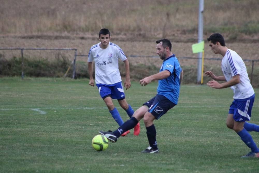 Nogometni derbi NK ʺCroatiaʺ Mihaljevci i NK ʺMladostʺ Pavlovci 2:1