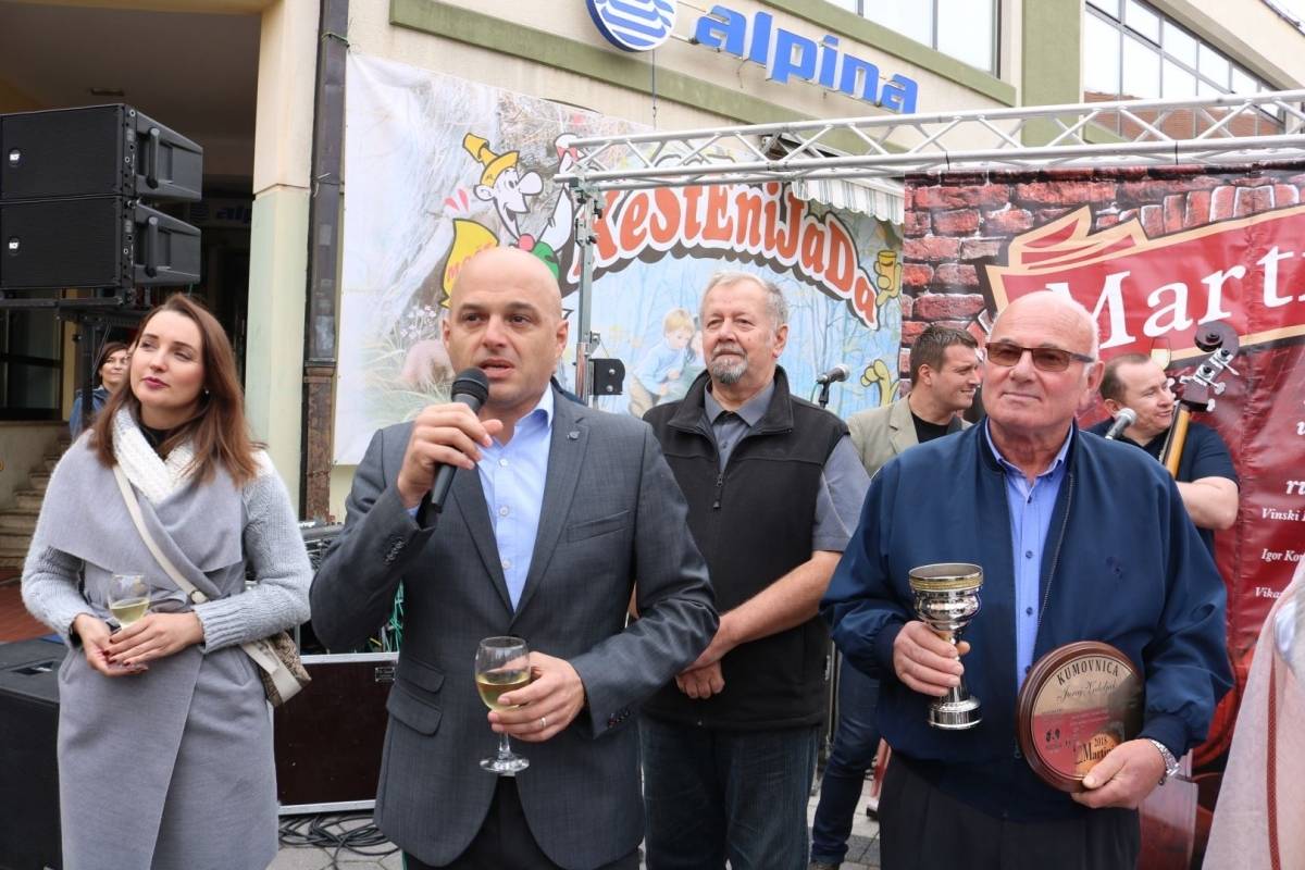 Okusi jeseni u Požegi okupili mnoštvo posjetitelja i izlagača