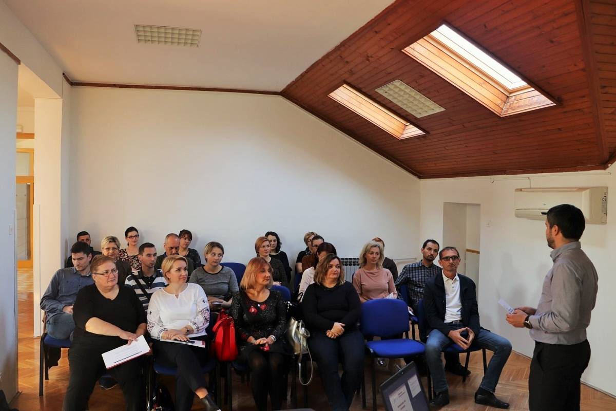 U Lipiku održan okrugli stol pod nazivom: “Obrazovanje, rad i suradnja”