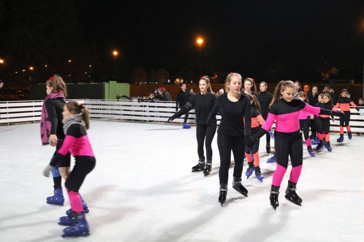  Prosinac je upravo postao veseliji- Gradsko klizalište je otvoreno!