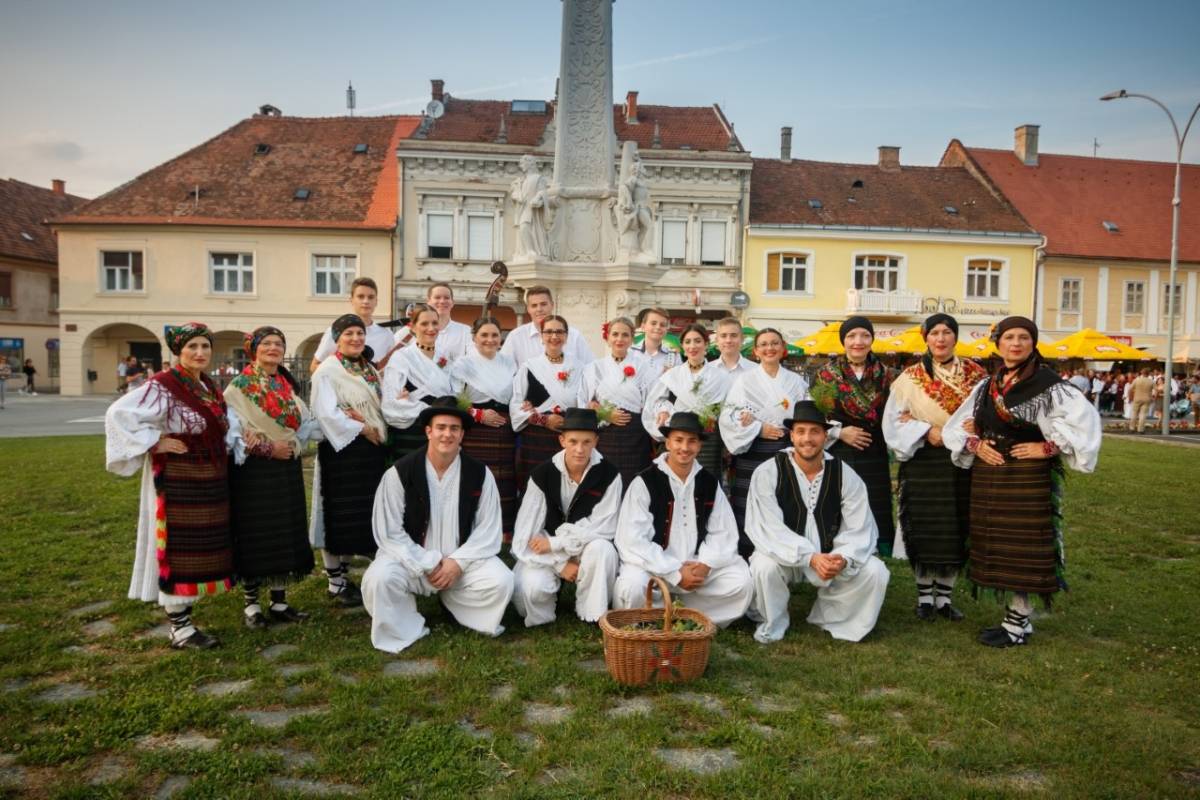 „Preveliku radost navišćujem vama“- koncert GKUD-a Požega