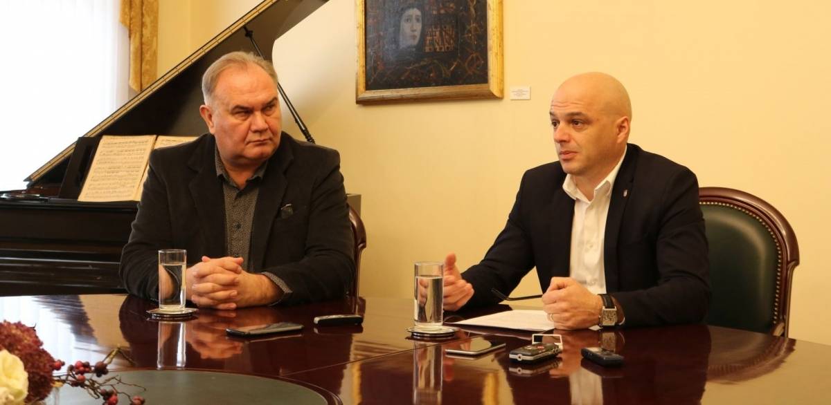 Ugovore o stipendiji Grada Požege danas je potpisalo 15 novih studenata stipendista 