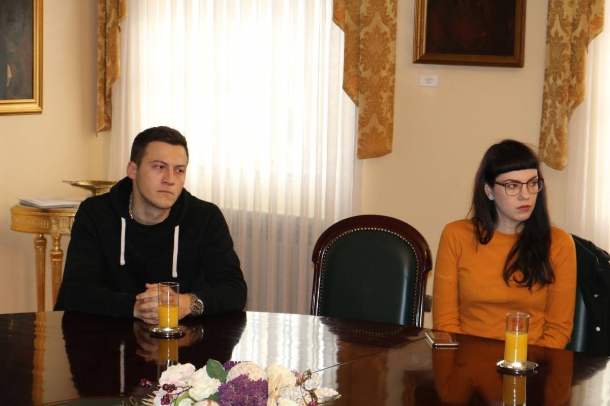 Ugovore o stipendiji Grada Požege danas je potpisalo 15 novih studenata stipendista 