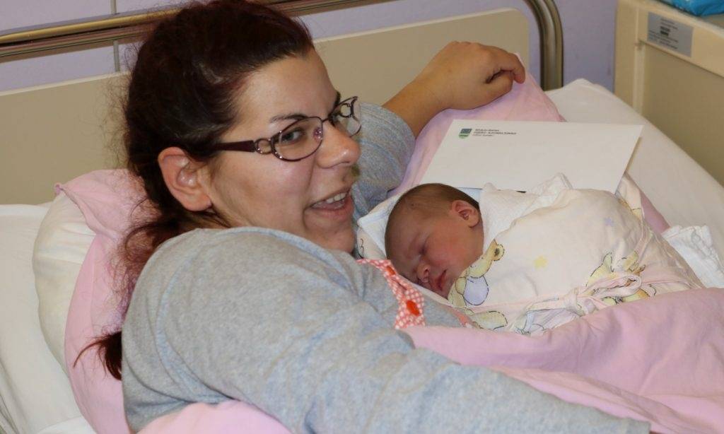 Iz pakračkog rodilišta: Mia – prva beba rođena u 2019. godini