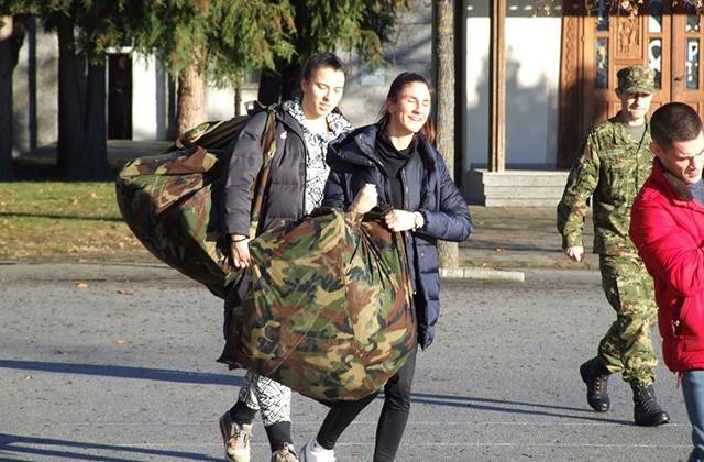 Vrhunski sportaši na dragovoljnom vojnom osposobljavanju u Požegi
