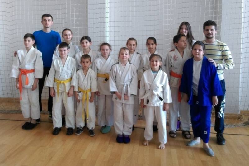 Lana Knaus i Petra Grgurić osvojile zlato u Samoboru na ¨Profectus cup¨-u