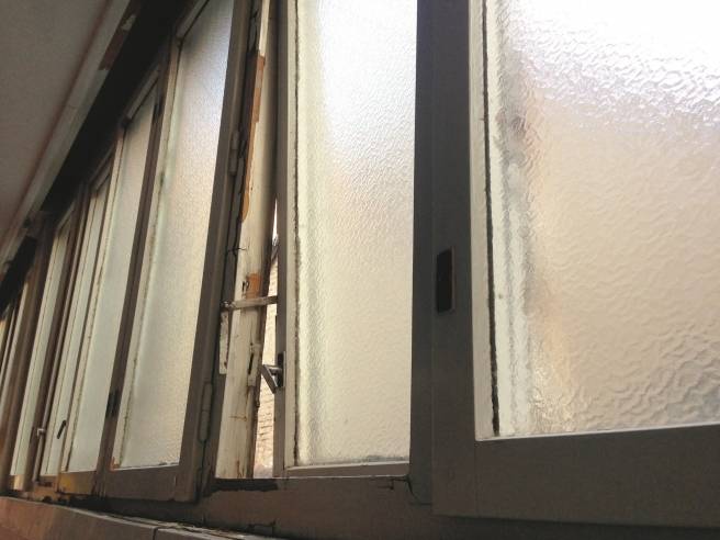 Lijevo je bolnica u Rijeci, a desno ona u Mostaru za koju je Vlada jučer dala 40 milijuna kuna