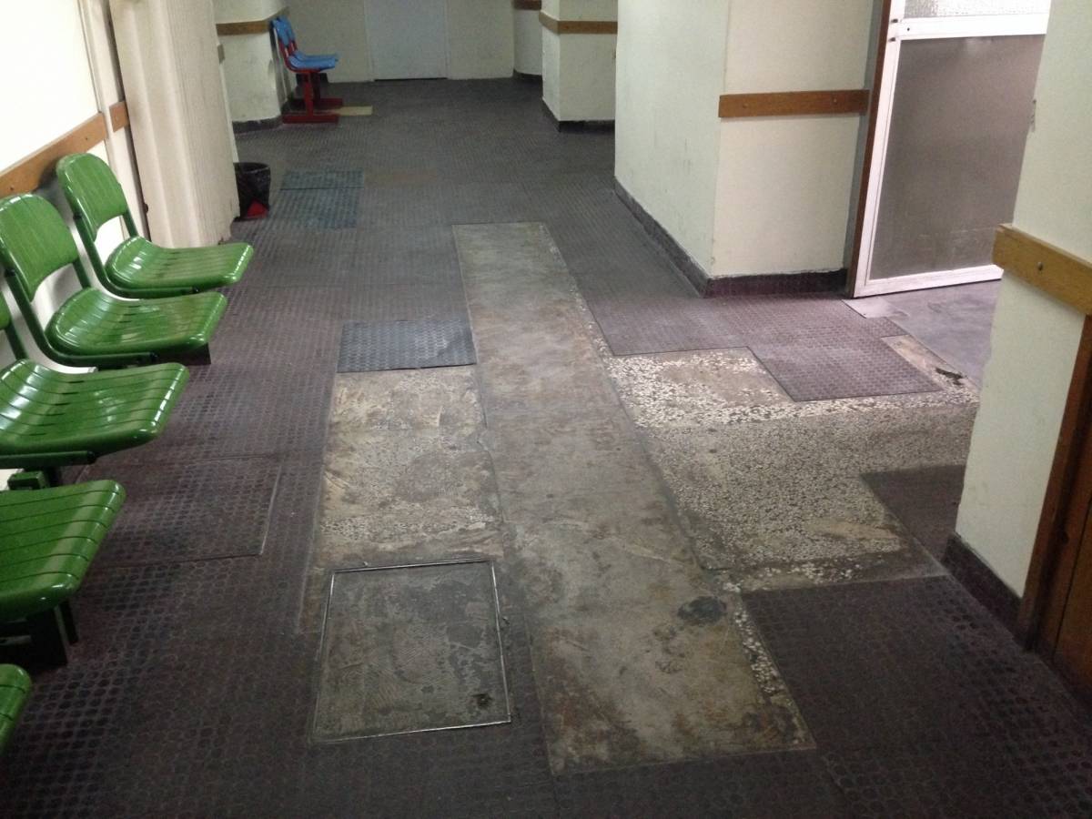 Lijevo je bolnica u Rijeci, a desno ona u Mostaru za koju je Vlada jučer dala 40 milijuna kuna