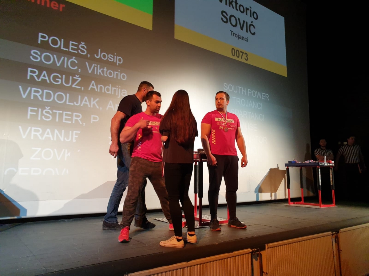 Veličanin Andrija Raguž broncama na prvenstvu Hrvatske u obaranju ruke postao hrvatski reprezentativac