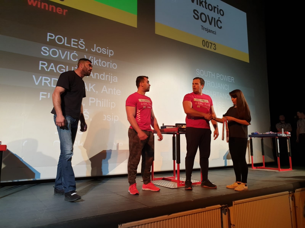 Veličanin Andrija Raguž broncama na prvenstvu Hrvatske u obaranju ruke postao hrvatski reprezentativac